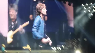 Taylor Swift and Mick Jagger finishing up "Satisfaction" in Nashville!