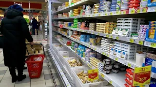 Ціни на продукти в житомирському гіпермаркеті Ашан.  Україна, Житомир, лютий 2021