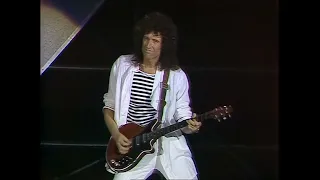 Guitar Solo - Queen Live In Wembley Stadium 12th July 1986 (4K - 60 FPS)