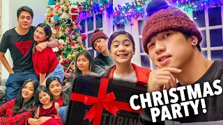 FAMILY CHRISTMAS GIFTS OPENING!! (Niana Naluha haha!) | Ranz and Niana