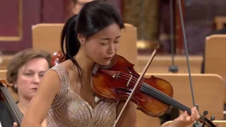 Soyoung Yoon plays Applemania by Aleksey Igudesman from the Winiawski Competition