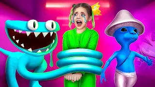 Cyan vs Törpe Macska a Roblox Rainbow Friends börtönben! Törp macska eltűnt!