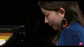 Mayaka Nakagawa plays Chopin, Notturno op. 27 no.2 (LIVE)