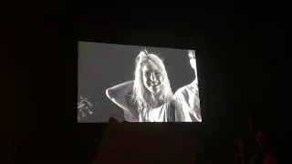 Misery Business (full) - Paramore After Laughter Singapore 21/8/18