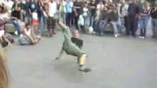 breakdancer in berlin!