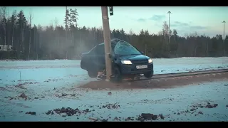 LADA GRANTA и VESTA против столба АКАДЕМИКА