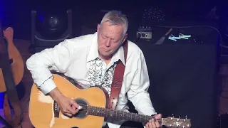 Tommy Emmanuel - Somewhere Over The Rainbow 9-9-23 Town Hall, NYC