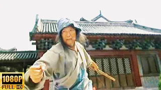 A sloppy beggar actually knows kung fu and kills a Japanese samurai instantly with a drunken fist!