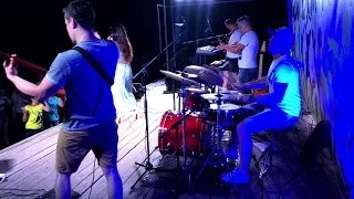 Barhat band - Летящей походкой (side view)