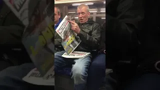 Spurs fan on London tube goes in hard on Napoli and arsenal and so on 😂