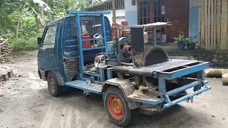 Modified pic up car to be the most efficient wood cutting machine. sawing hibiscus wood with ribs