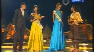 Miss Universe and Puteri Indonesia 2008 at Candi Prambanan
