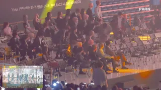 190424 트와이스(TWICE) THE FACT MUSIC AWARDS - TWICE 무대 관람하는 아이돌들 (BTS,Stray kids,(G)I-dle ...)