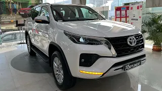 2023 New Toyota Fortuner Interior,Exterior,Price Full Walk-around Review In Hindi | Mayank Deshwal