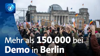 Berlin: Mehr als 150.000 Menschen bei Demo gegen Rechtsextremismus