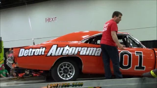 Autorama 2017: The jump of a General Lee!