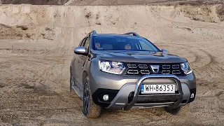 3 SUVs offroad in sand (Dacia Duster, Mazda CX-5, Kia Sportage)