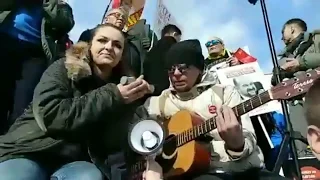 ПЕРЕМЕН! - Песня Виктора Цоя и группы "Кино" на митинге в Архангельске 07.04.2019