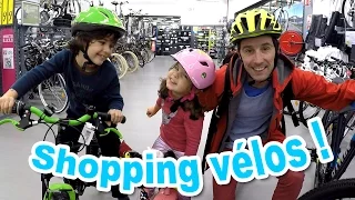 VLOG - SHOPPING vélos pour la famille Démo Jouets ! Quel sera le choix d'Amantine ?
