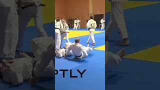 President Putin spars with Russian Judo team #shorts