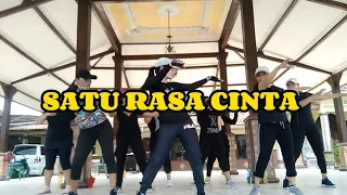 SATU RASA CINTA DJ remix // Senam Kreasi // koreo simple by Cece Inggri