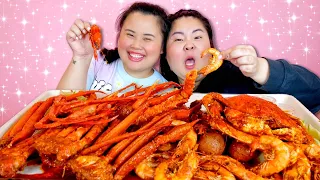 KING CRAB LEGS + GIANT SHRIMP + CRAWFISH SEAFOOD BOIL MUKBANG 먹방 EATING SHOW!