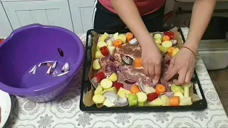 Simplu si Delicios Ceafa de Porc la Cuptor cu Legume