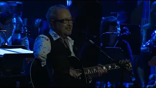 When It Comes To Love - Foreigner with the 21st Century Symphony Orchestra & Chorus - 06of17