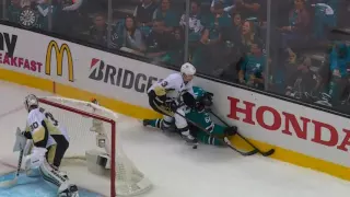 Gotta See It: Karlsson does splits crashing into end boards