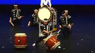 Японские барабаны "тайко"