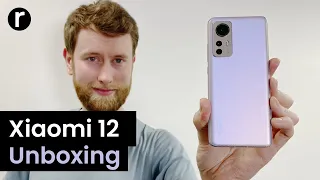 Xiaomi 12 unboxing and hands on