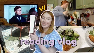 cozy reading vlog: reading an incredibly viral read to see if it is worth the hype!?