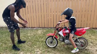 Teaching 7 Year Old How To Ride A Crf50 Without Training Wheels In 20 Min @MotoJit