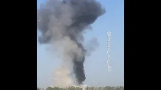 30 08 22 Херсон, взрыв с облаком дыма в районе авторынка, госпиталь и склад техники
