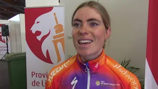 Demi Vollering emotional after victory in Flèche Wallonne: "Now i know how to handle the Mur of Huy"