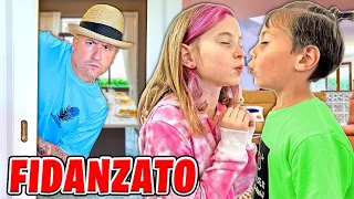 GIORGIA INVITA IL SUO NUOVO FIDANZATO DI NASCOSTO NELLA NOSTRA NUOVA CASA E PAPÀ SALVO SI ARRABBIA!