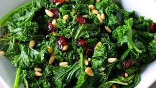 What Makes Kale a Superfood? | Superfoods Guide