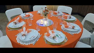 Is it possible to use paper napkins on a table setting?