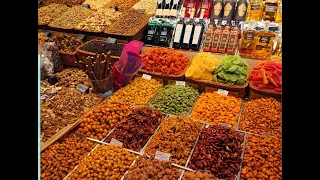 Mercado de La Boqueria at Barcelona, Spain #travel #spain #europe #aks3574