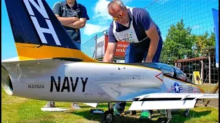 HUGE RC L-39 ZA ALBATROS SCALE MODEL TURBINE JET FLIGHT DEMONSTRATION