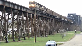 Coal Train With DPU Flies Over Giant Trestle & Knocks Down The Signal On Bridge! Norfolk Southern RR