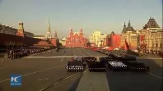 RAW: Military parade commemorates Red Square's legendary 1941 march