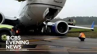 United flight rolls off runway and onto grass at Houston airport