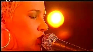 Tereza Nekudová "Blindfold" Live Na Kloboučku 2002