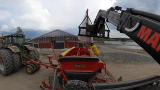 Drilling barley // Ohran kylvöä