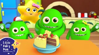 Pat A Cake 🍰 Bake Me A Cake As Fast As You Can! | ⭐ Sing With Twinkle ⭐ from Little Baby Bum