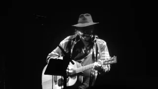 Razor Love - NEIL YOUNG + POTR live@Ziggodome 9-7-2016