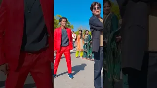 Aa Gaya Aa Gaya dil Churane me Aagaya