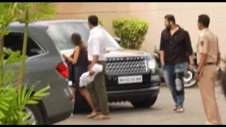 Akshay Kumar spotted with his family at airport