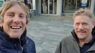 Edwin van der Sar met Peter Schmeichel on street in Midtjylland